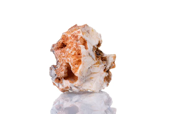 Beyaz Arkaplan Üzerinde Makro Mineral Taşı Cerussite — Stok fotoğraf