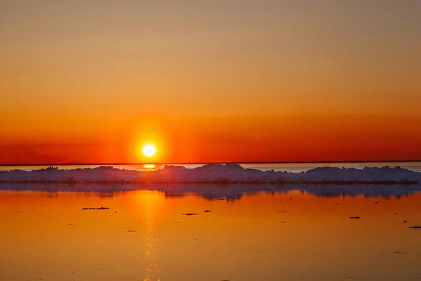 Beautiful Winter Sunset Sea Iceberg Close — Stock Photo, Image