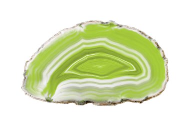 Beyaz arka planda beyaz damarlı yeşil agate dilimi dekor ve zanaat projelerini süslüyor. Katmanlı dokusu çeşitli tasarımlara doğal bir zarafet katıyor..