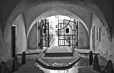  Kaleye giriş kapısı