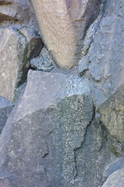 Çıplak kaya yüzeyi