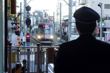 Sabah tramvayı, tren yolu