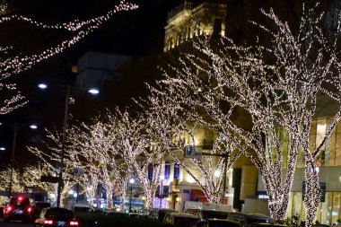 Noel 'de sokakta parıldayan ışık.