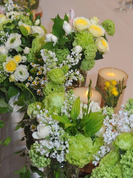 Imagens Nupciais Arranjos Florais Flores Brilhantes Graciosas Para Realizar Felicidade — Fotografia de Stock
