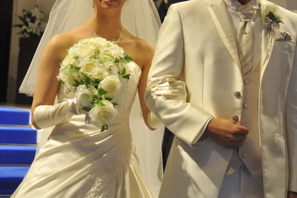 ブライダルイメージ 愛の賛美歌 優雅さと輝き非常にエレガントで素晴らしい式の結婚式 — ストック写真