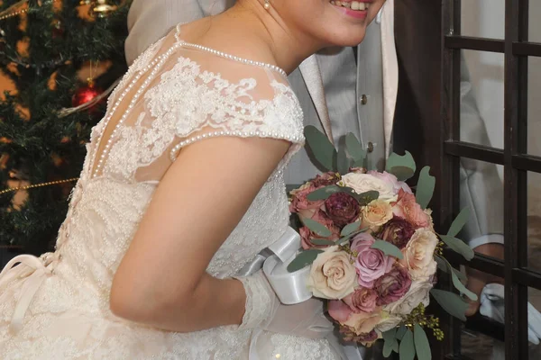 Brautbild Blumenpräsentation Anmutig Und Prächtig Sehr Elegant Und Wunderbare Hochzeitsgesellschaft — Stockfoto
