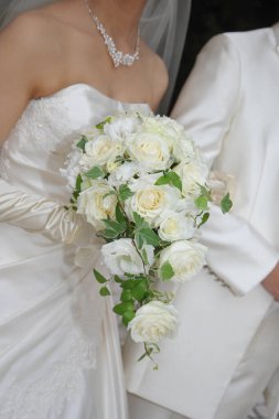 Gelin resmi buketi, zarif ve görkemli, çok zarif ve harika çiçek düzenlemesi