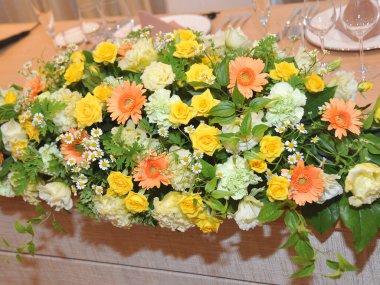 Çiçek düzenlemesi, zarif ve görkemli, çok zarif ve harika çiçekler.