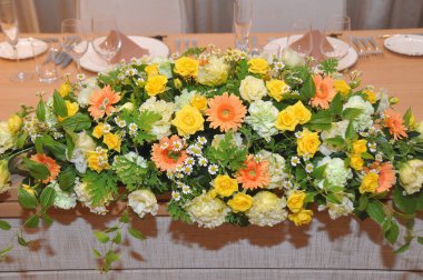 Çiçek düzenlemesi, zarif ve görkemli, çok zarif ve harika çiçekler.