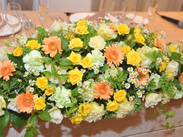 Image Mariée Arrangement Floral Élégant Splendide Fleurs Très Élégantes Merveilleuses — Photo