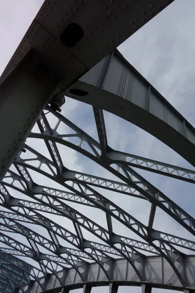 Современные Открывающиеся Закрывающиеся Пиры Конструкция Скелета Железного Моста Замечательны — стоковое фото