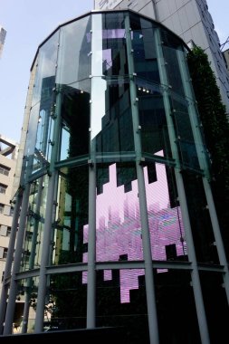 Shibuya, Tokyo, Japonya 8 Temmuz 2025: Yenilenmiş şehrin gelecekteki tasarım faktörü