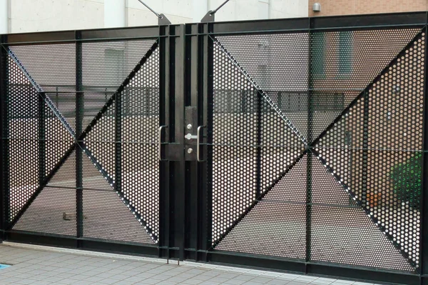 Massive urban gate — Stock Photo, Image