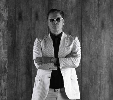 Saygıdeğer yaşlı bir adamın portresi.