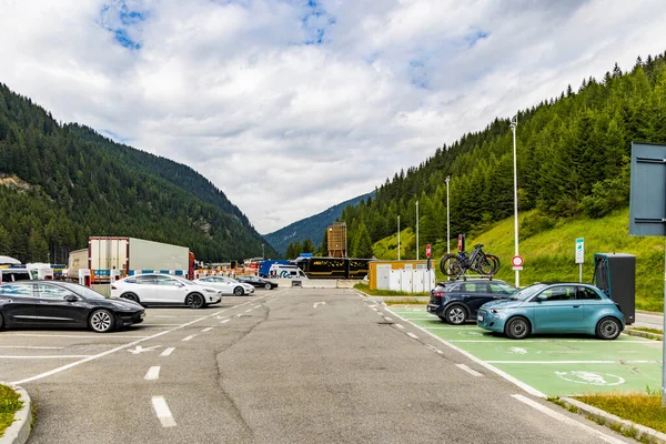Brenner Włochy A22 2021 Miejsce Ładowania Tesli Innych Pojazdów Elektrycznych — Zdjęcie stockowe