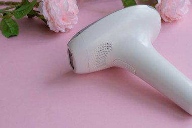 ev yapımı modern lazer epilatörü. Kalıcı Pürüzsüz Cilt Veren Saç Temizleme. 