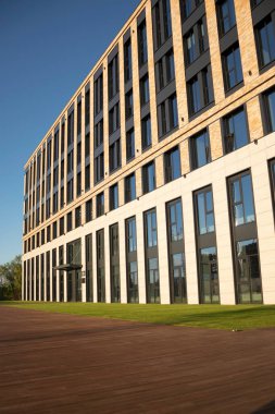 Yüksek Teknoloji Şirket Ofisi Dış İşleri. bina profili.