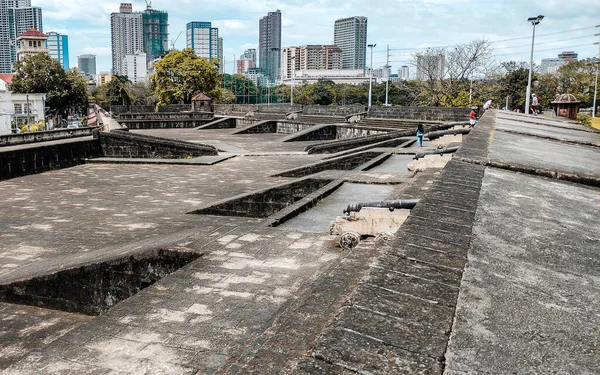 Fort Santiago 'nun müthiş kalesi geçmişte neler yaşadığını gösteriyor..
