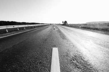 Hafif hareket bulanıklığı ile boş yol