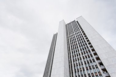 Binanın ön cephesi