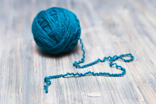 Boule de laine bleue — Photo