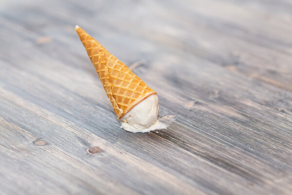 Flipped vanilla ice cream in a waffle cones