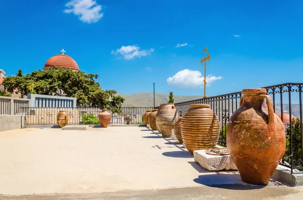 Greek church with ceramic vases on terrace, Greece — Stock Photo, Image