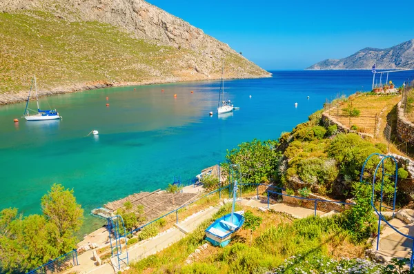 Békés görög bay of Vathi, jachtok, Görögország — Stock Fotó