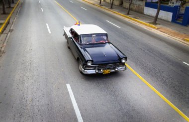 Siyah ve beyaz klasik Amerikan otomobil