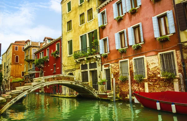 Scenic canal with boat — Stok fotoğraf