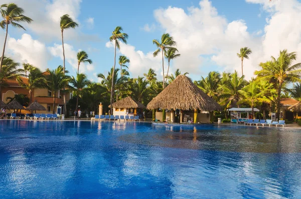 View from the pool at a bar — Stock Photo, Image