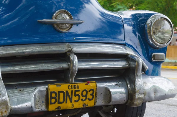 Kék klasszikus amerikai autó — Stock Fotó