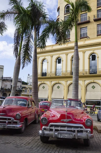 Red classic American cars — Stock Photo, Image