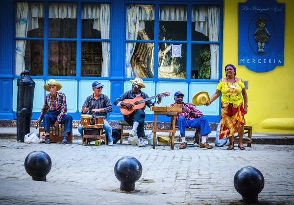 Street musicians in Havana — Stockfoto