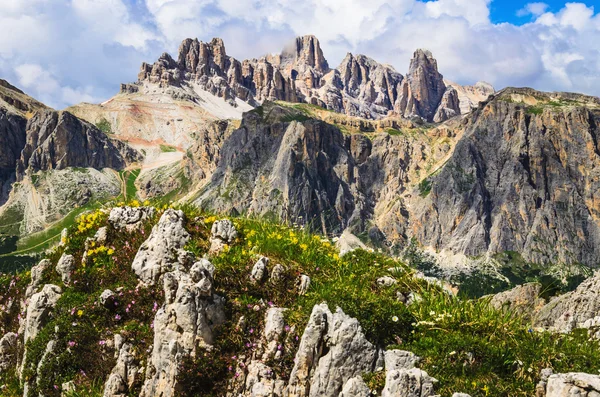 Panorama das Montanhas Dolomitas — Fotografia de Stock