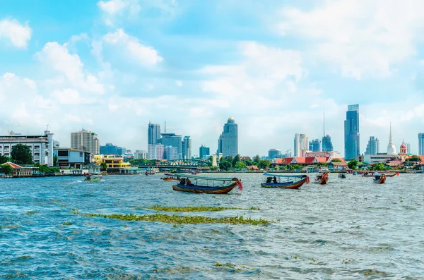 Chao Phraya River Menam en Bangkok, Tailandia —  Fotos de Stock