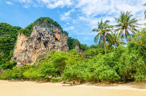 Úžasné Railay Beach s mogote Krabi, Thajsko — Stock fotografie