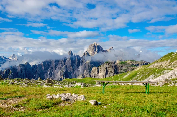 Campers and parking lot in Dolomites — Stock Photo, Image