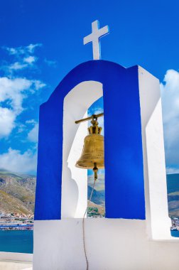 Mavi ve beyaz Rum Kilisesi çan kulesi, Yunanistan