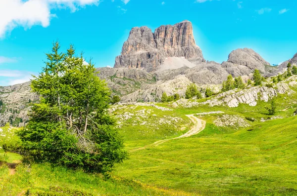 Monte Averau i Nuvolau grupp, Dolomiterna, Italien — Stockfoto