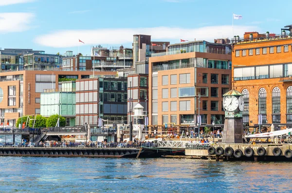 Aker Brygge Dock - Oslo Norveç'te modern parçası — Stok fotoğraf