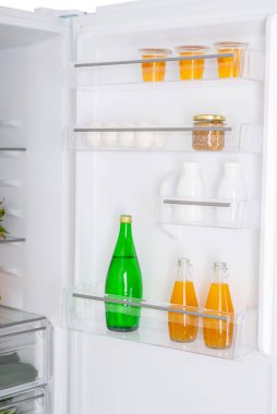 buzdolabı taze meyve ve sebze, sağlıklı gıda arka plan, organik beslenme, sağlık, diyet kavramı tam açık