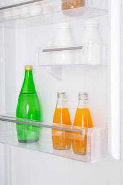 buzdolabı taze meyve ve sebze, sağlıklı gıda arka plan, organik beslenme, sağlık, diyet kavramı tam açık