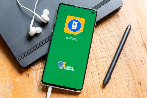 November 2020 Brazilië Ttulo Een Mobiele Applicatie Voor Het Verkrijgen — Stockfoto