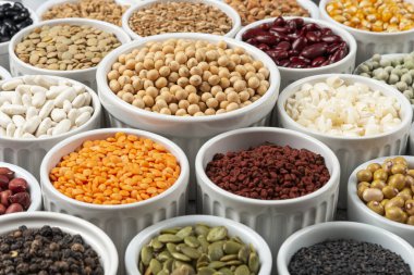 Birkaç tam tahıllı konteynır detayı. Seçici odak.