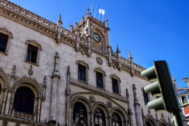 Lizbon, Portekiz 'deki güzel Rossio tren istasyonu cephesi