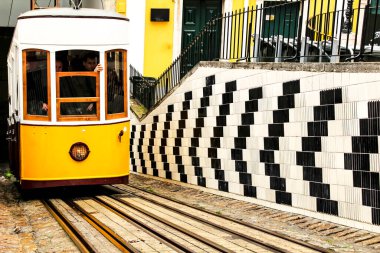 Lizbon, Portekiz 'de kışın Bica Asansörü