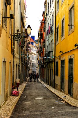 Lizbon, Portekiz 'in dar ve renkli sokakları