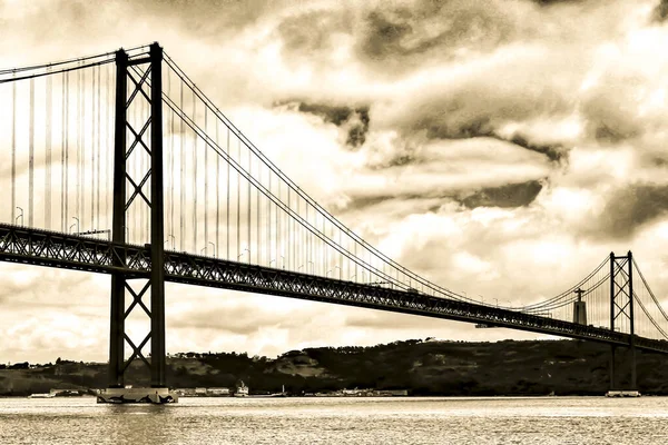 Orillas Del Río Tajo Lisboa Primavera Día Nublado Hermosa Estructura —  Fotos de Stock