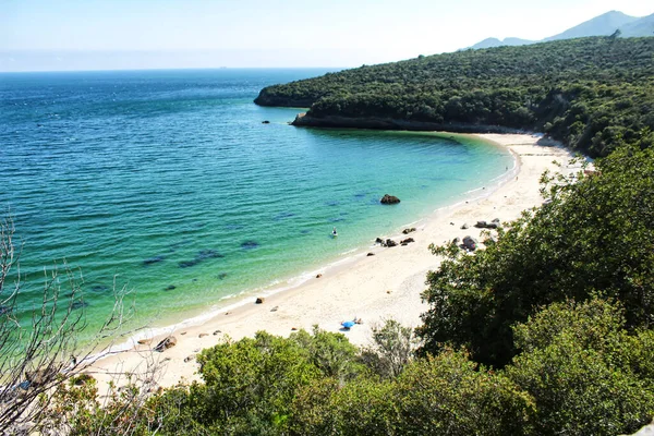 Aguas Cristalinas Galapinhos Playa Entre Montañas Portugal — Foto de Stock
